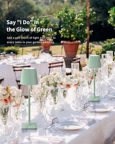 Kabellose LED Tischlampe von – Dimmbare Nachttischlampe mit Magnetköpfen, 3000K Weiß & RGB, IP54 Wasserdicht für Schlaf